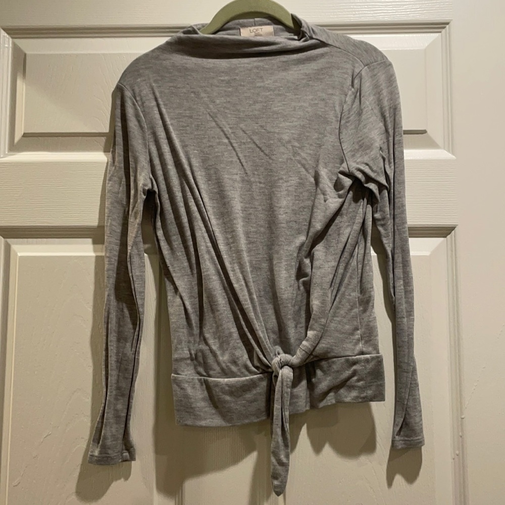 Loft outlet mock turtle neck size XSP. Tie in front